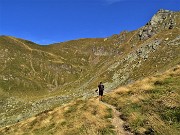 25 Ci abbassiamo sul sent. 101 ai roccioni della Baita Alta (1997 m) 